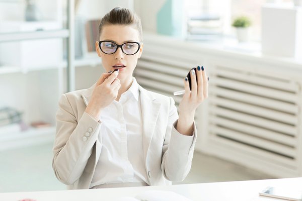 Choisissez le fond de teint idéal pour votre peau avec clarins